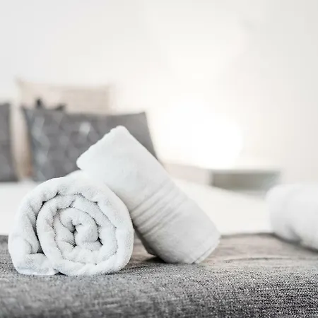 Pensjonat Guestready- Marys Den 3*